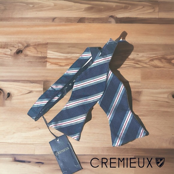 Daniel Cremieux Bow Tie Navy Blue with Silver and Red Diagonal Stripes - Picture 1 of 3